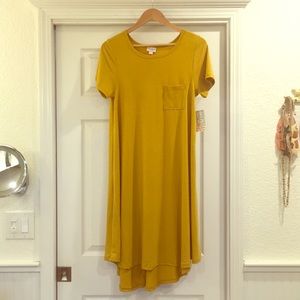 New with tags-XS LuLaRoe Carly in Mustard yellow